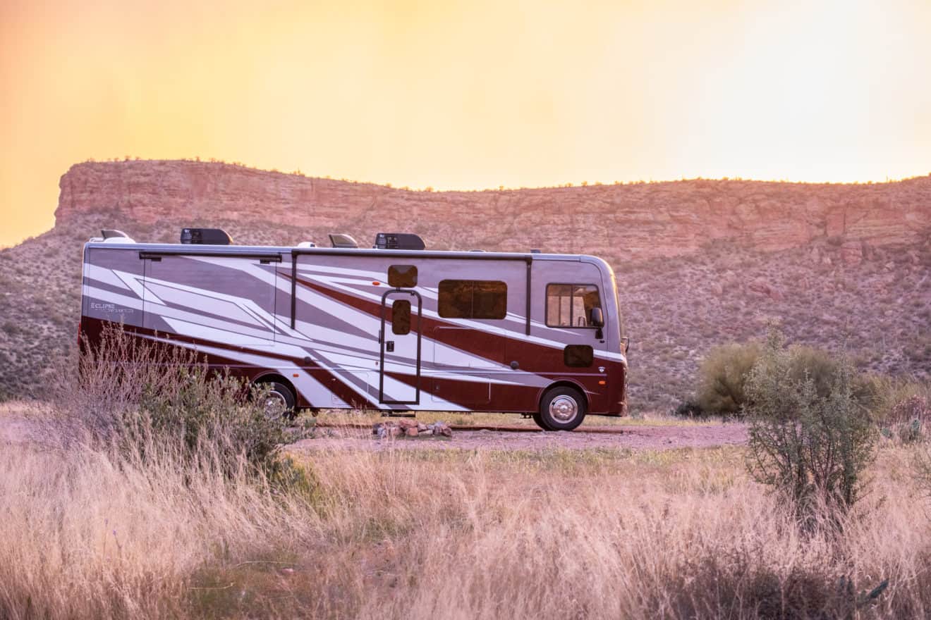 Holiday Rambler Debuts The New Loaded Eclipse Motorhome Modern Campground