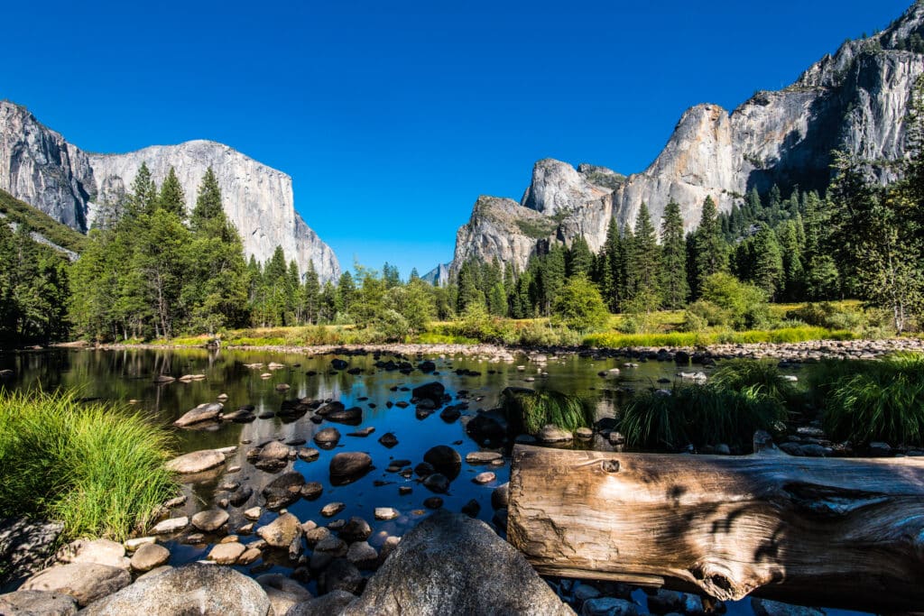 Yosemite National Park, located in California, offers breathtaking natural beauty and a range of outdoor activities. From hiking iconic trails to admiring majestic waterfalls, visitors can experience the splendor of nature